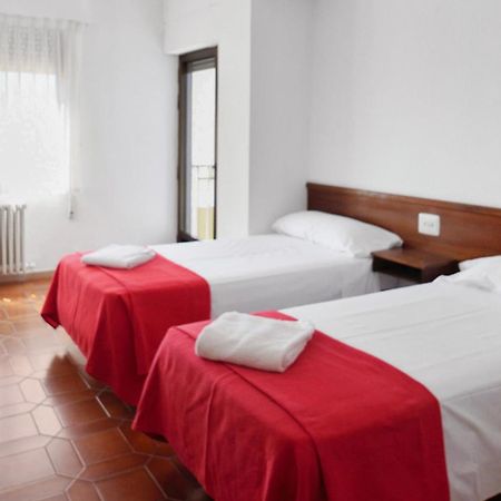 Hostal La Torre Беникасим Экстерьер фото
