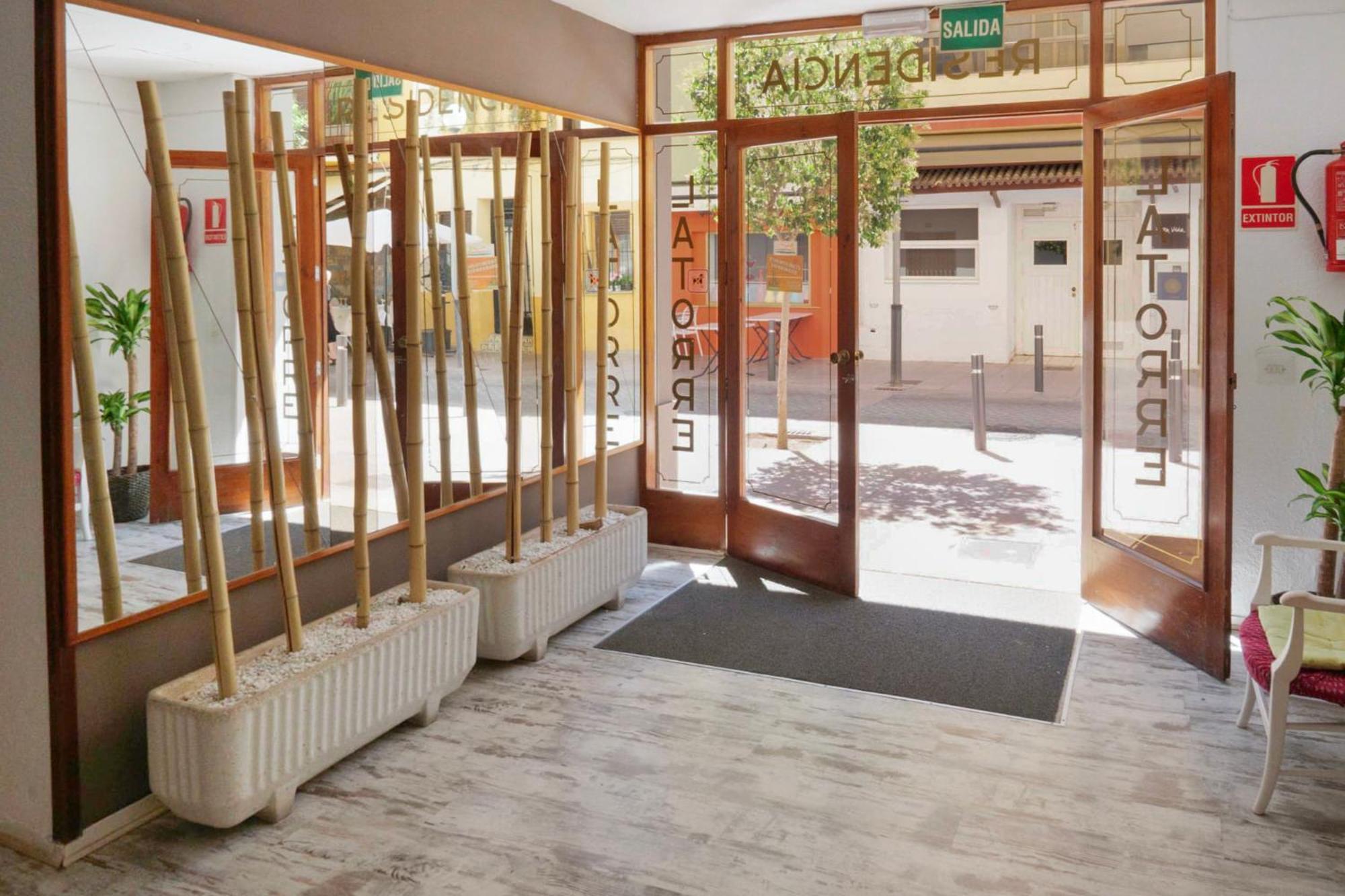 Hostal La Torre Беникасим Экстерьер фото